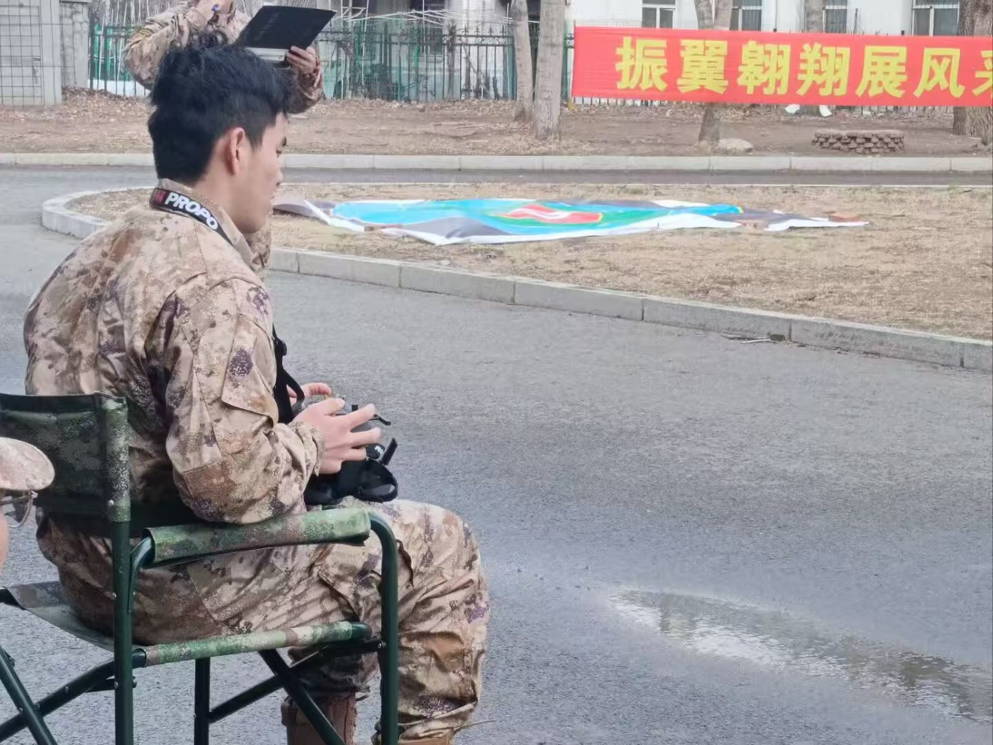 无人机比武活动在蓝航天际无人机懂球体