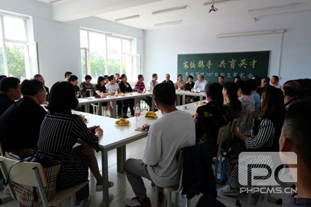 在民航产业高速发展之时